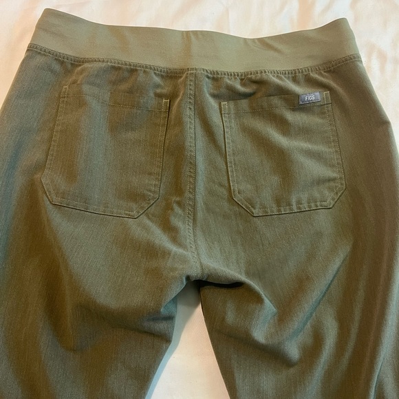 Figs Heather Olive Pants M - Picture 2 of 4